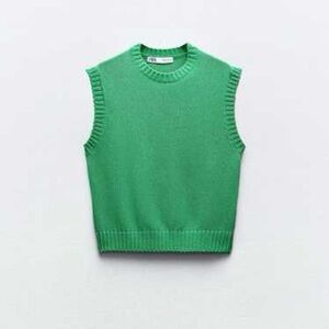 ⚡️MUST GO SALE ⚡️ Zara Green Knit Top